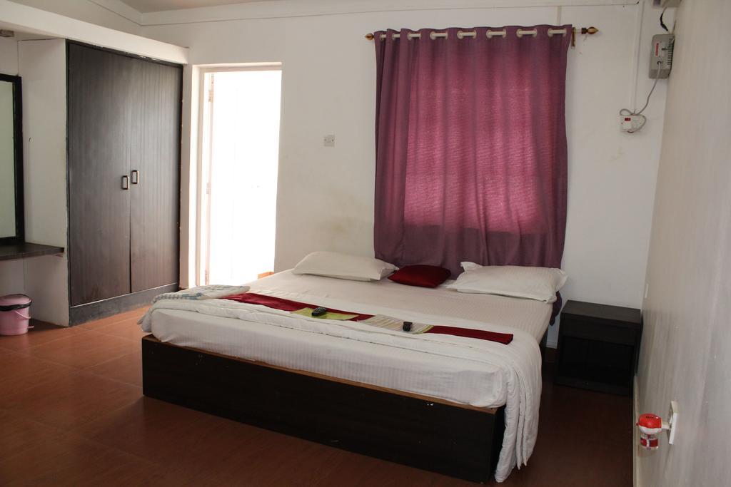 Sugar Plum Macedo Palms Bed and Breakfast Baga Δωμάτιο φωτογραφία